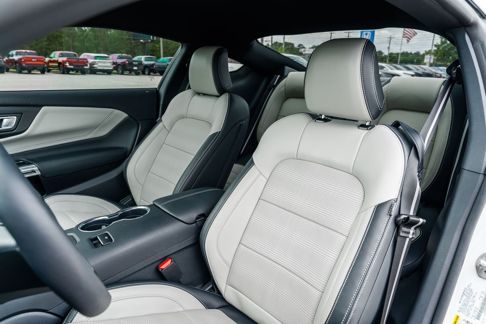 2025 Ford Mustang EcoBoost Premium 2.3L