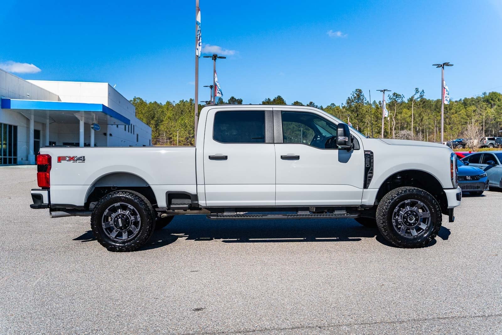2024 Ford F-250SD XL 7.3 V8 Gasoline