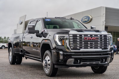 2025 GMC Sierra 3500HD Denali