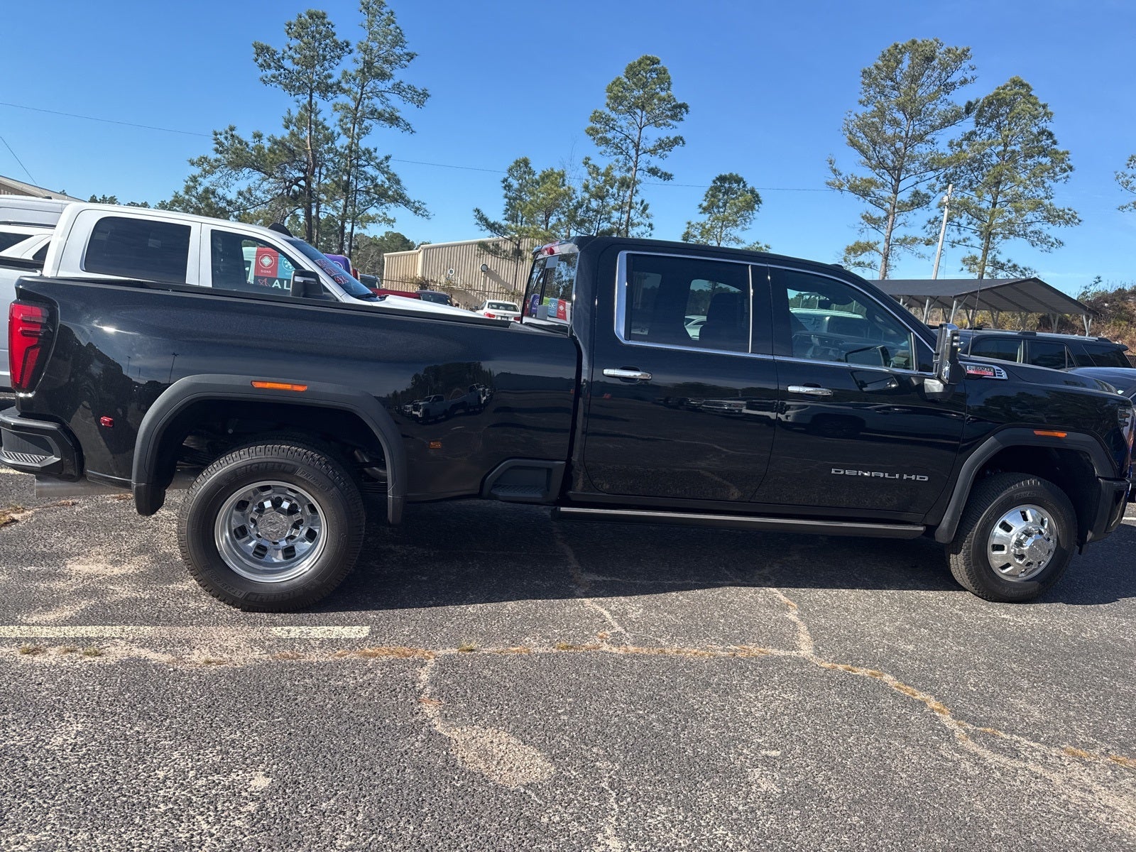 2025 GMC Sierra 3500HD Denali