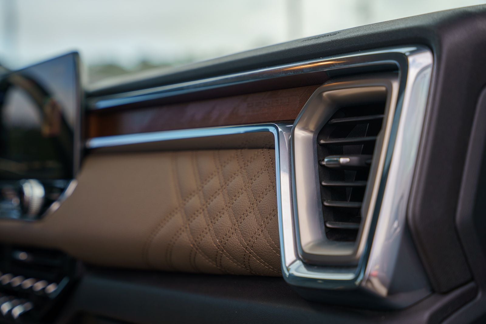 2023 GMC Canyon Denali