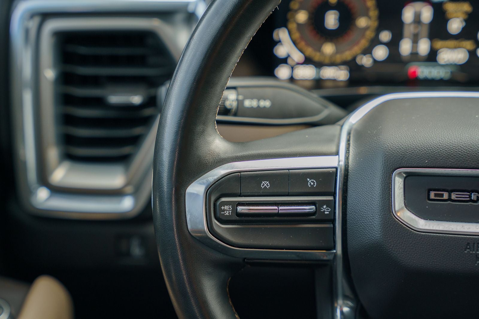 2023 GMC Canyon Denali