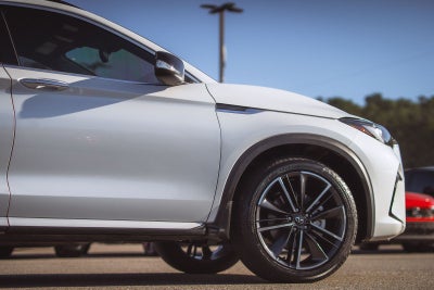 2023 INFINITI QX55 LUXE