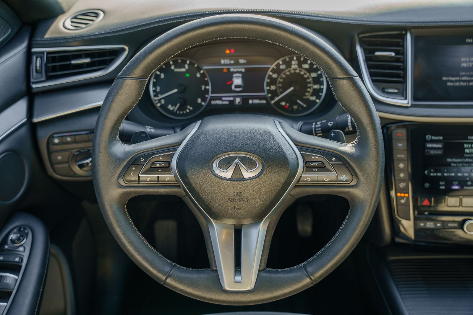 2023 INFINITI QX55 LUXE