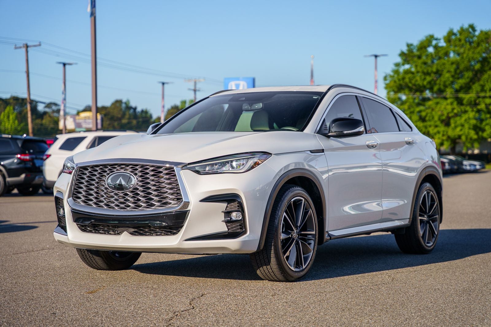 2023 INFINITI QX55 LUXE