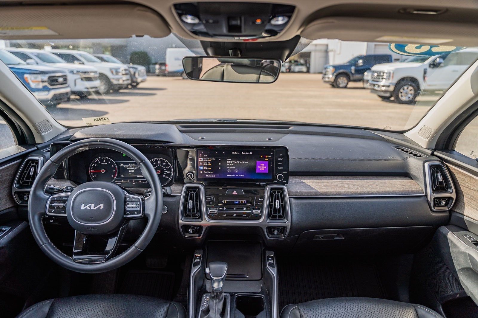 2023 Kia Sorento X-Line EX