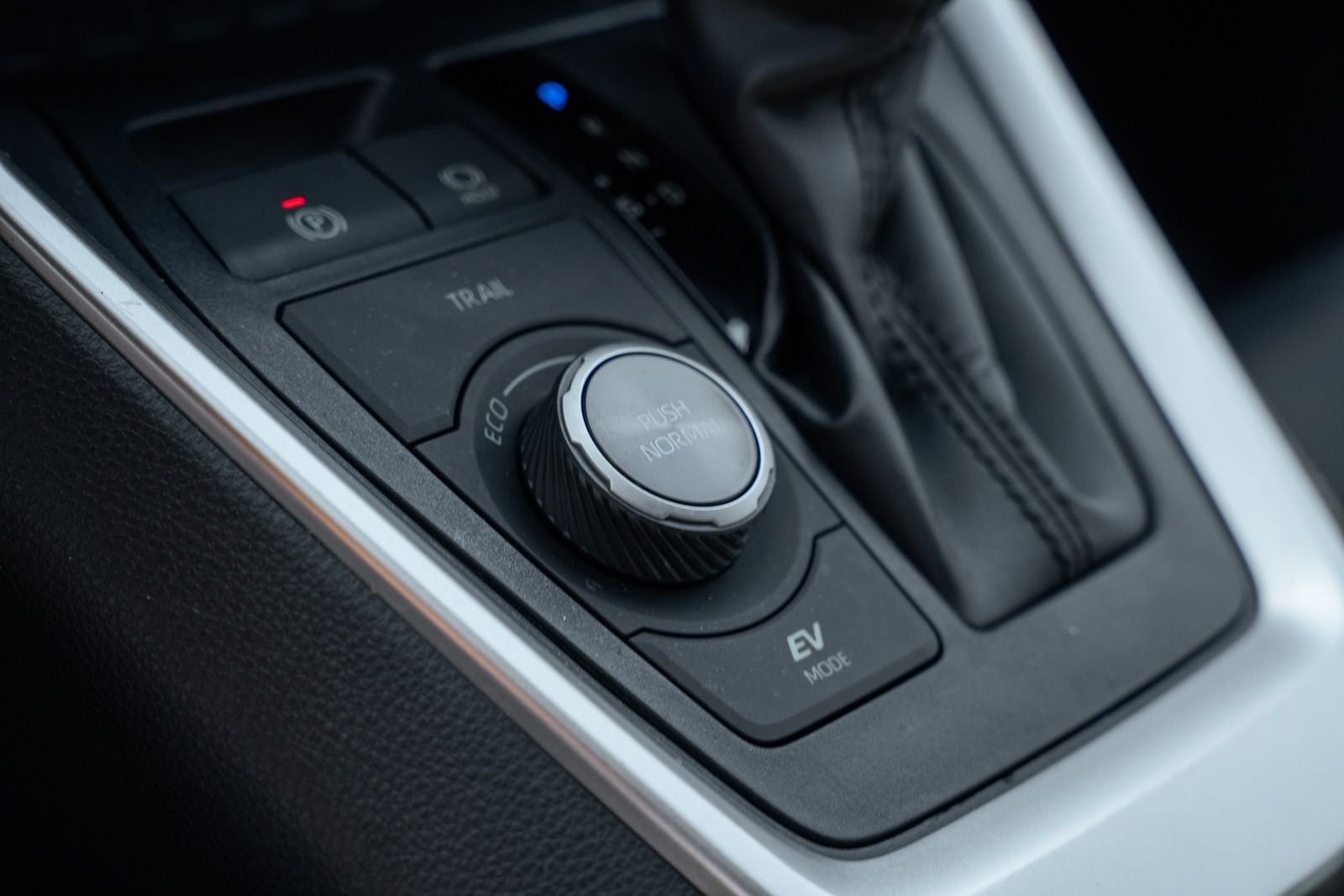 2019 Toyota RAV4 Hybrid XSE