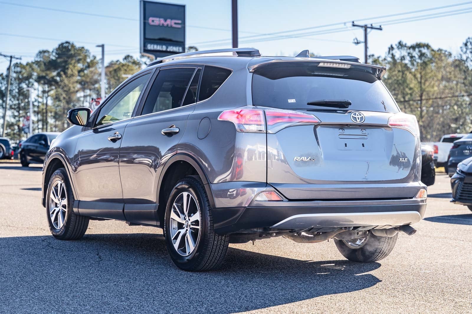 2017 Toyota RAV4 XLE