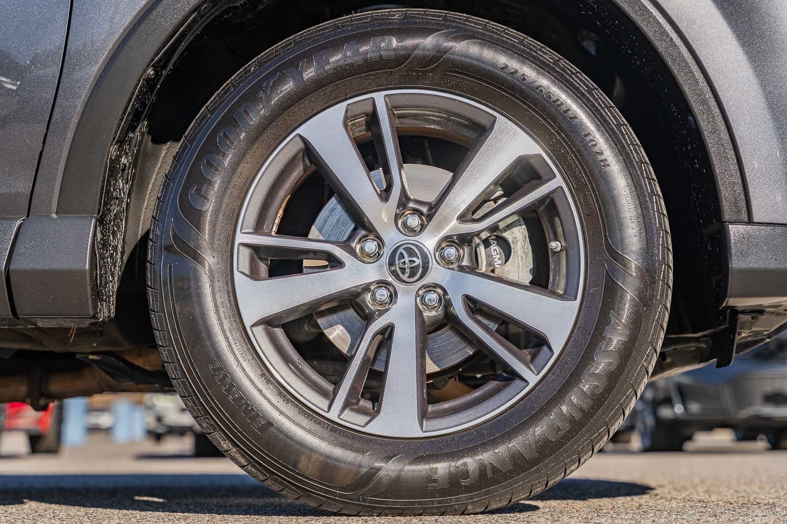 2017 Toyota RAV4 XLE