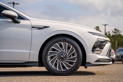 2024 Hyundai Sonata Hybrid Limited