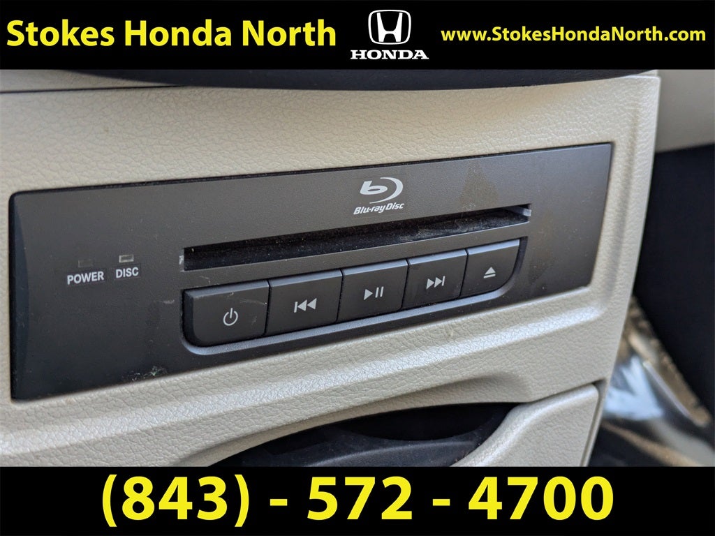 2014 Chrysler Town & Country Touring-L