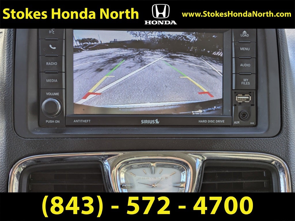 2014 Chrysler Town & Country Touring-L