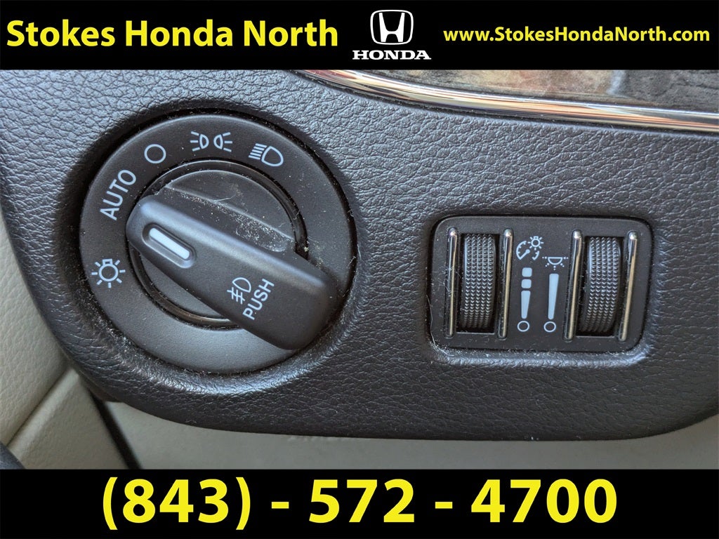 2014 Chrysler Town & Country Touring-L