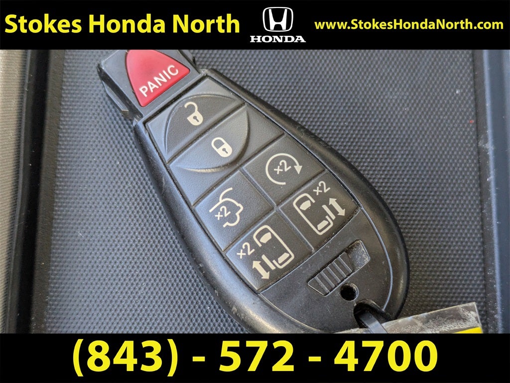 2014 Chrysler Town & Country Touring-L