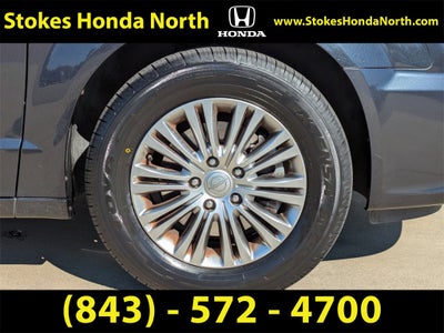 2014 Chrysler Town & Country Touring-L