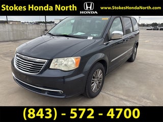 2014 Chrysler Town &amp; Country Touring-L