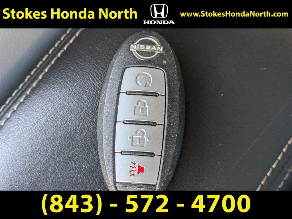 2022 Nissan Kicks SR