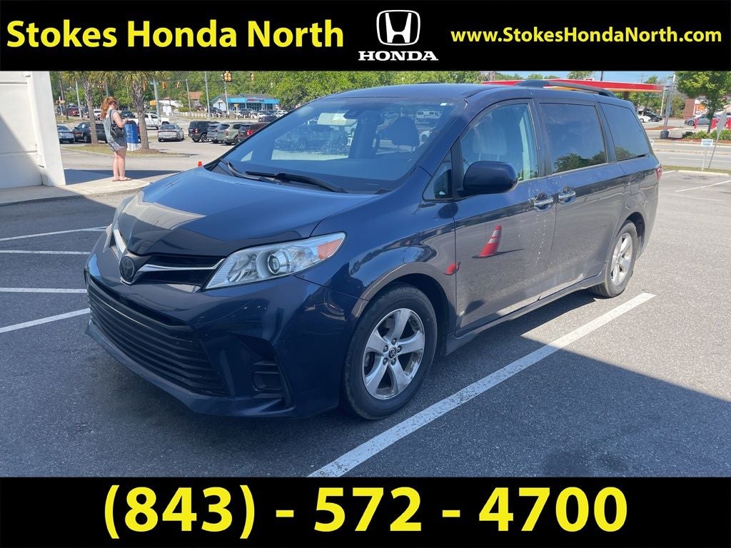 2020 Toyota Sienna LE 8 Passenger