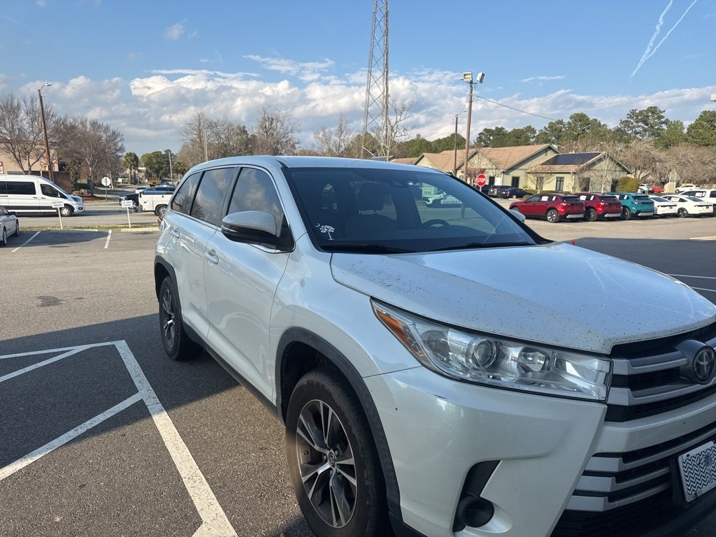2019 Toyota Highlander LE