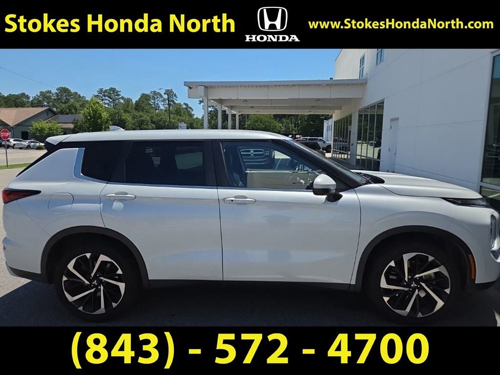 2023 Mitsubishi Outlander SE