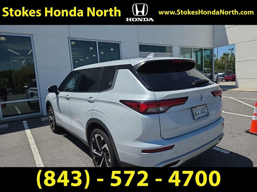 2023 Mitsubishi Outlander SE
