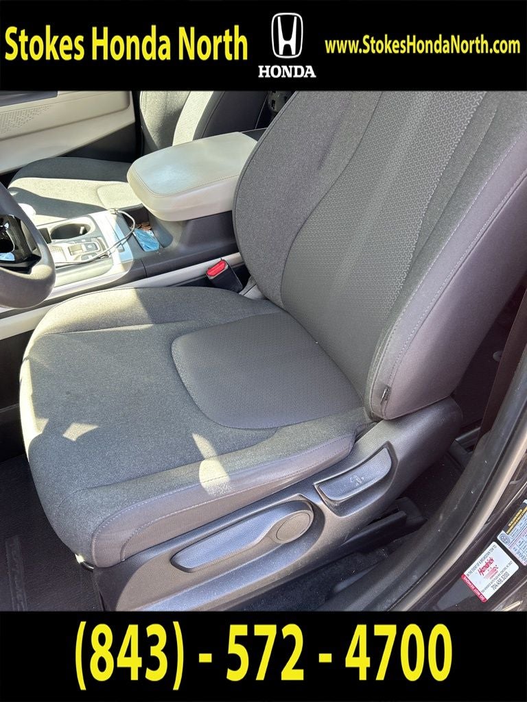 2023 Kia Carnival LX