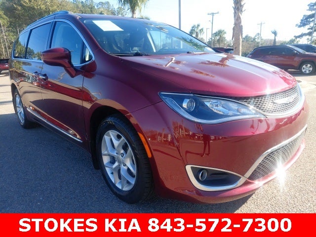 2017 Chrysler Pacifica Touring L Plus