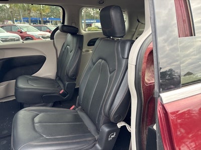 2017 Chrysler Pacifica Touring L Plus