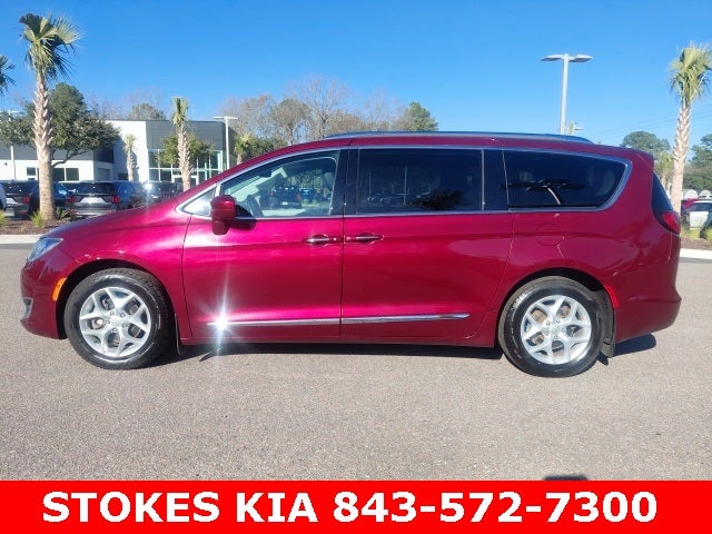 2017 Chrysler Pacifica Touring L Plus