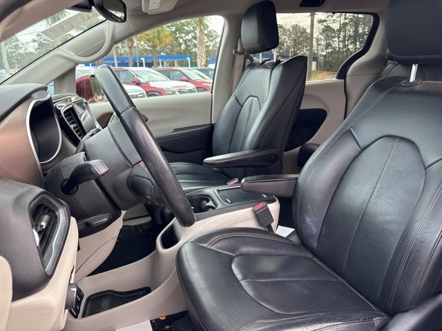 2017 Chrysler Pacifica Touring L Plus