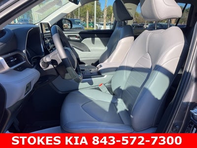 2023 Toyota Highlander XLE