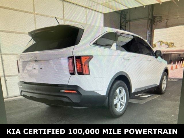 2023 Kia Sorento LX