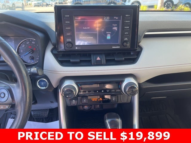 2020 Toyota RAV4 Hybrid XLE