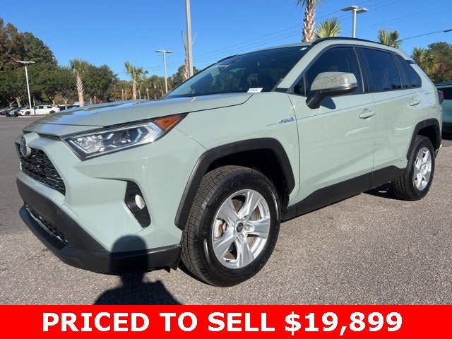 2020 Toyota RAV4 Hybrid XLE
