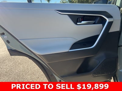 2020 Toyota RAV4 Hybrid XLE