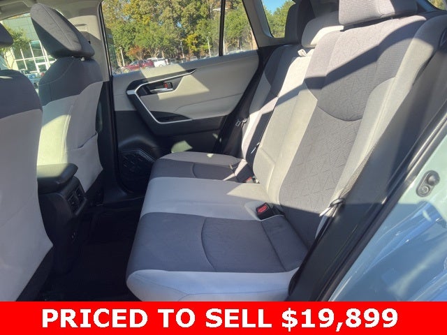 2020 Toyota RAV4 Hybrid XLE