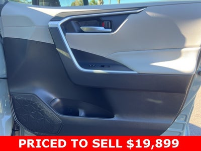 2020 Toyota RAV4 Hybrid XLE