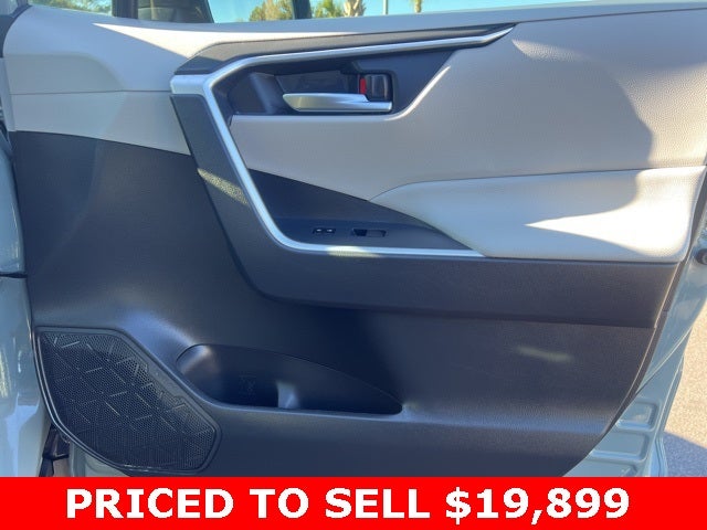 2020 Toyota RAV4 Hybrid XLE