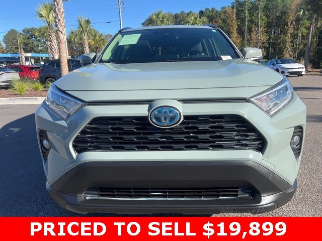 2020 Toyota RAV4 Hybrid XLE