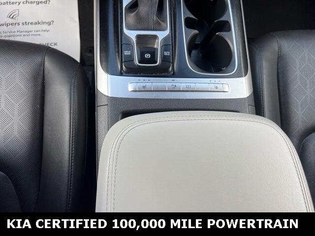 2024 Kia Carnival LX