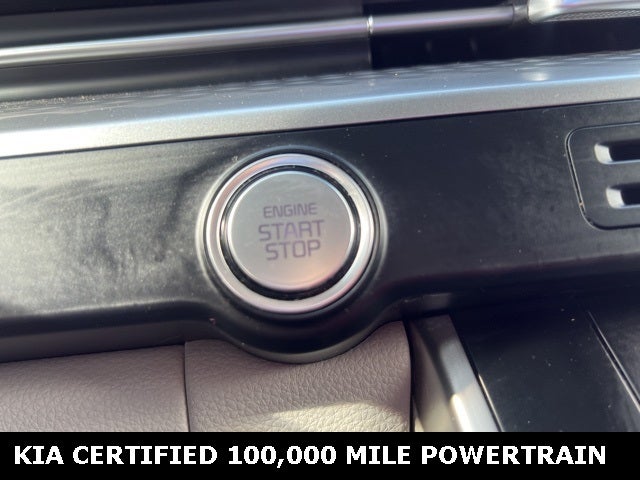 2024 Kia Carnival LX