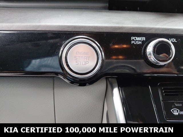 2024 Kia Carnival EX