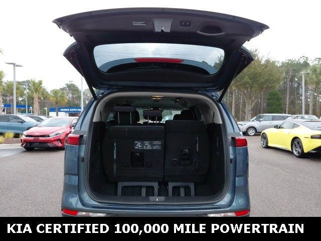 2024 Kia Carnival EX