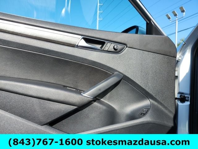 2017 Volkswagen Passat 1.8T SE w/Technology