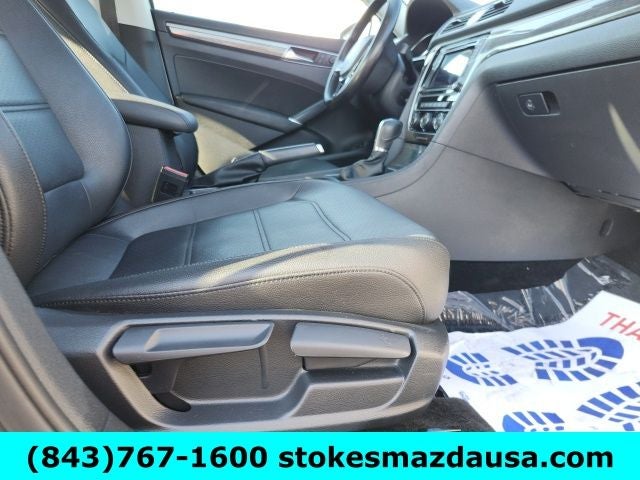 2017 Volkswagen Passat 1.8T SE w/Technology