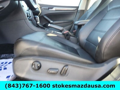 2017 Volkswagen Passat 1.8T SE w/Technology