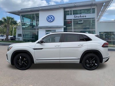 2026 Volkswagen Atlas Cross Sport 2.0T SEL R-Line Black
