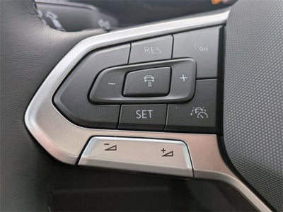 2026 Volkswagen Atlas Cross Sport 2.0T SEL R-Line Black