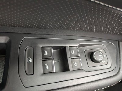 2026 Volkswagen Atlas Cross Sport 2.0T SEL