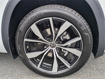 2026 Volkswagen Atlas Cross Sport 2.0T SEL Premium R-Line